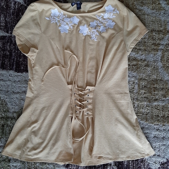 EUC INC EMBROIDERED TEE - Picture 13 of 15